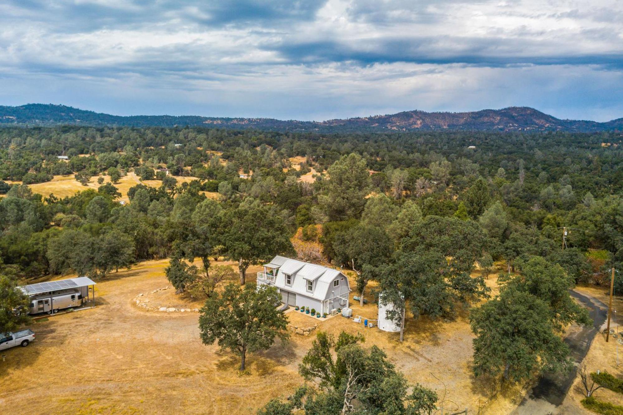 Mariposa Home Furnished Patio And Sierra Mtn Views Exterior foto